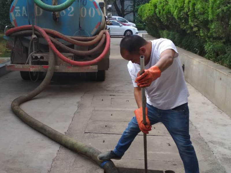 集美区万达广场附近化粪池抽粪 疏通下水道清洗